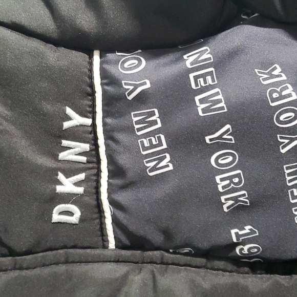 DKNY jacket boys 18T 18 months toddler black white puffer new york - Picture 5 of 15